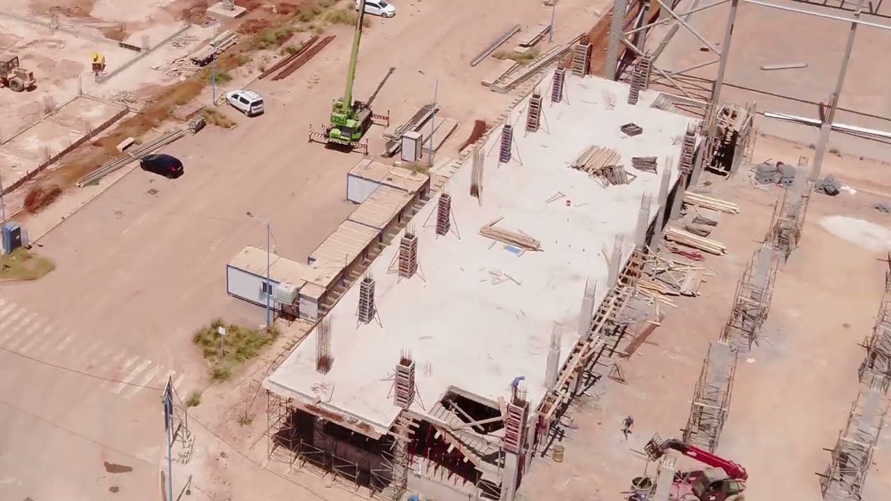 Vue aérienne par drone du chantier Bouznika Park Industrie pour CAP Holding
